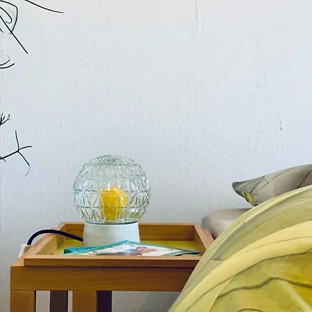 Ostloft - Plattenbauappartement In Апартаменты Айзенхюттенштадт