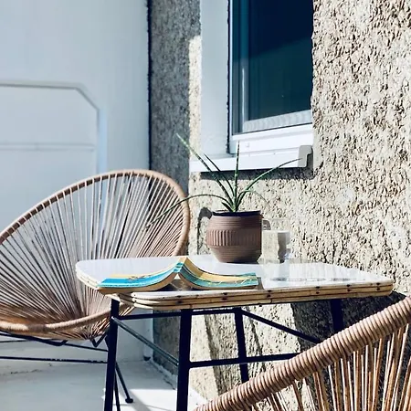 Ostloft - Plattenbauappartement In