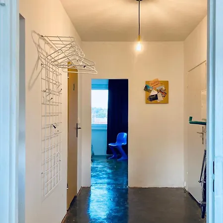 Ostloft - Plattenbauappartement In Apartment Eisenhuettenstadt