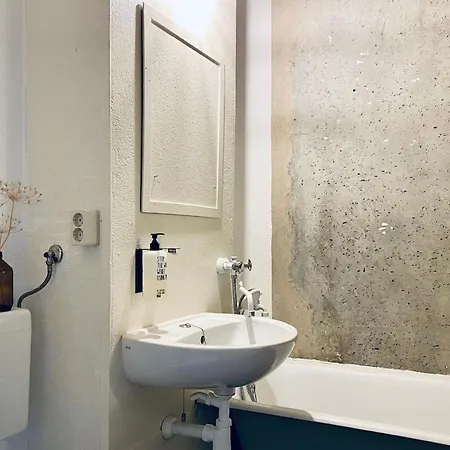 Апартаменты Ostloft - Plattenbauappartement In