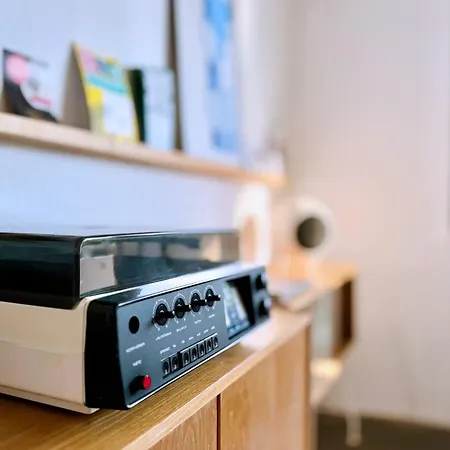 Ostloft - Plattenbauappartement In Апартаменты *